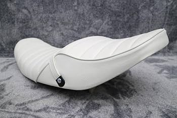 ゼファー４００後期　鋲打ち　白皮　タックロールシート/あんこ抜き 完成品 ゼファー400後期 鋲打ち 白皮 タックロールシート/あんこ抜き