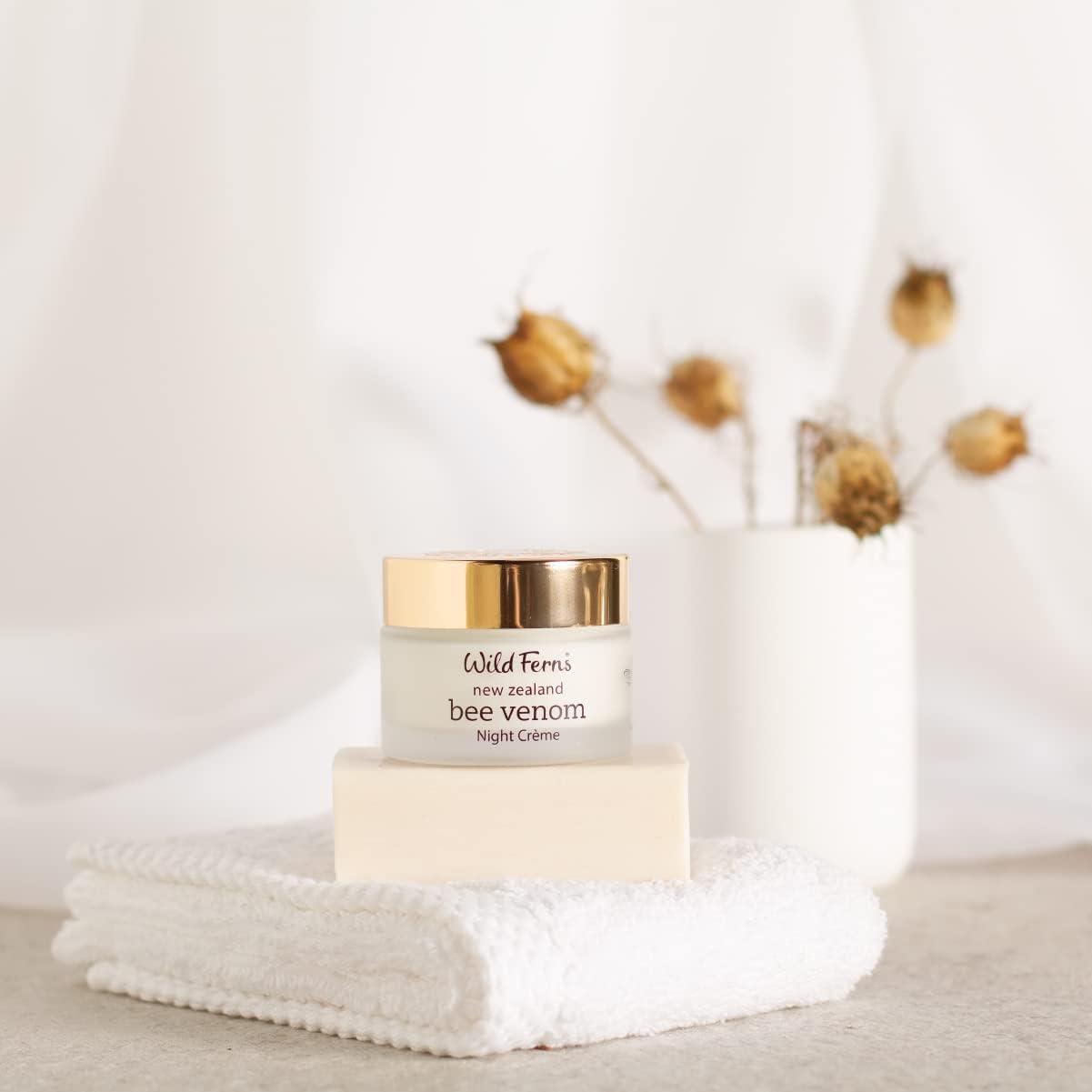Wild Ferns Bee Venom Night Crème, 96% Natural, 47 grams - Image 4