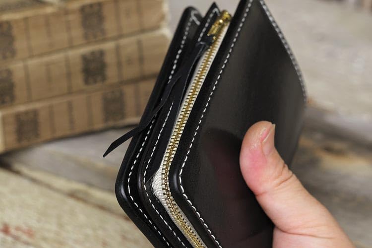 ガイア2096 手縫いの極上ヌメ革二つ折り財布 ショートウォレット