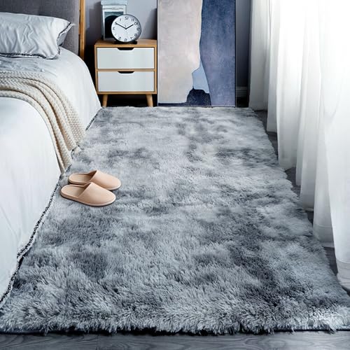 Tapis de salon lavable grand format gris clair à poils longs