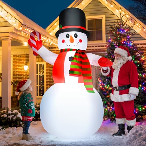 Giant Snowman Adds Festive Charm