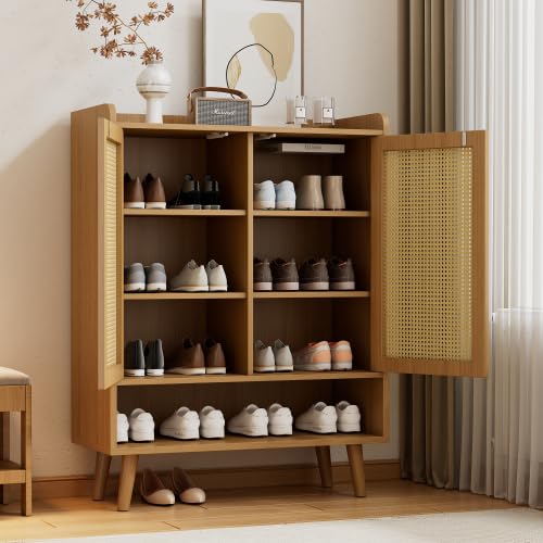 Zapatero estrecho con puerta de ratán natural – Push to Open & Seguridad para niños, patas de madera maciza, armario de pasillo con 5 compartimentos para pasillo y entrada, 80 x 105 x 35 cm, roble y