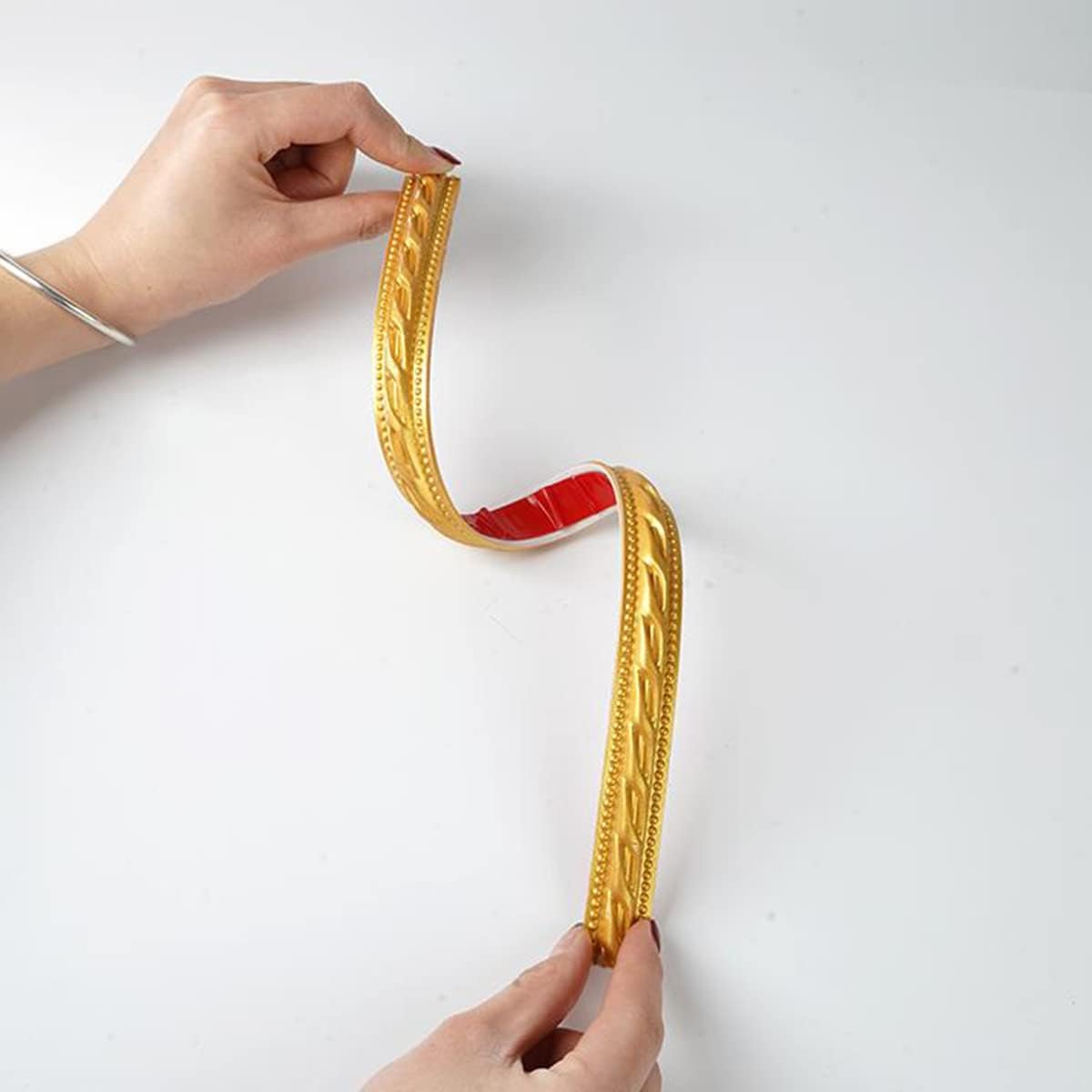 ECYC Ltd 0.78 in x 6.56 ft Peel and Stick Flexible Molding Trim Caulk Molding Trim Strip, Waterproof Self Adhesive PVC Wall Sticker Border Trim 3D Wall Edging Strip Mirror Frame Trim for Home Decor