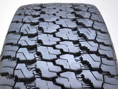 Goodyear Wrangler Silent Armor Pro Grade Radial Tire - 265/70R17 121R