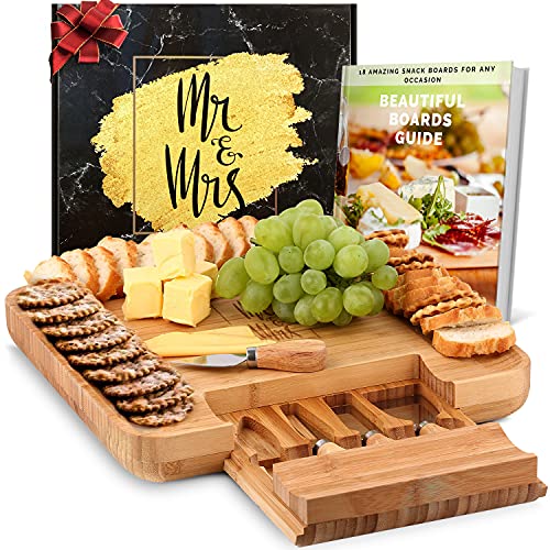 DELUXY Mr. & Mrs. Cheese Board - Cute Bridal Shower Gifts For Bride, Wedding Gifts For Couples 2021, Couples Gifts, Engagement Gifts For Couples Newly Engaged Unique, Mr and Mrs Gifts,Anniversary Gift