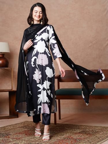 Image of GoSriKi Women's Rayon Blend Kurta Pant With Dupatta