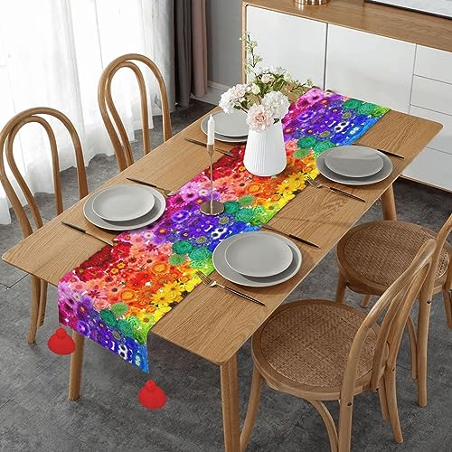 Chemin de table avec pompons macramé pour repas de vacances et salle à manger