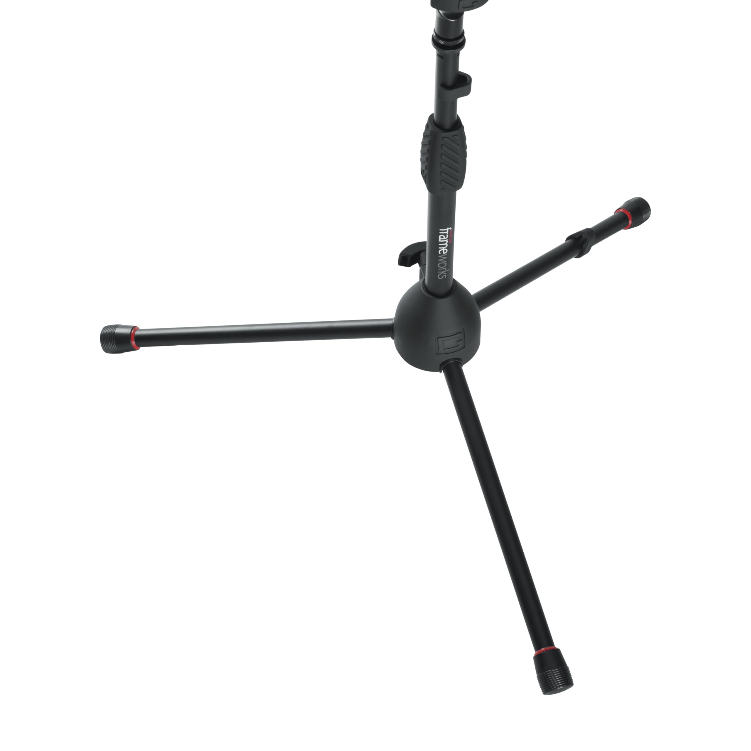GATOR FRAMEWORKS - Supporto per microfono con base a treppiede corta, sistema di bloccaggio a rotazione con impugnatura soft grip, asta a braccio e adattatori inclusi (GFW-MIC-2621)