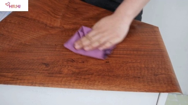 Decoroom Peel And Stick Wood Grain Contact Paper 17.71" X 118" Brown Wooden Look Wallpaper Self-Adhesive Decorative Waterproof Removable Vinyl Film Easy To Apply For Old Furniture Kitchen Cabinets