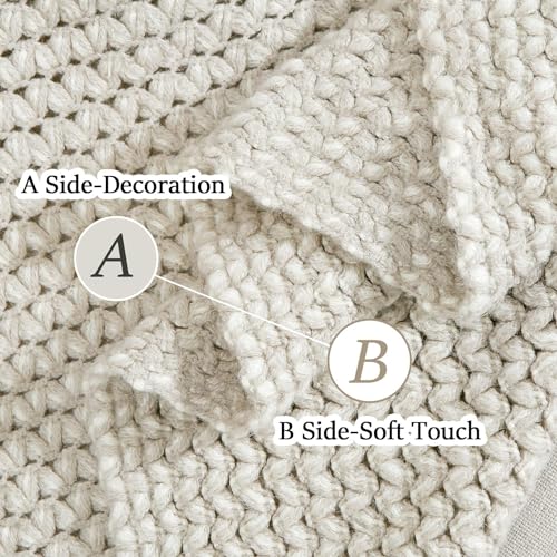 BLAGIC, Gestrickte Kuscheldecke, Grau-Weiß mit Quasten, Wohndecke, Auch als Schultertuch oder Schal, Leicht, weich, gemütlich… – Ansicht 3