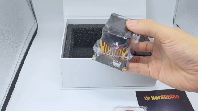 808692_8 808692_8