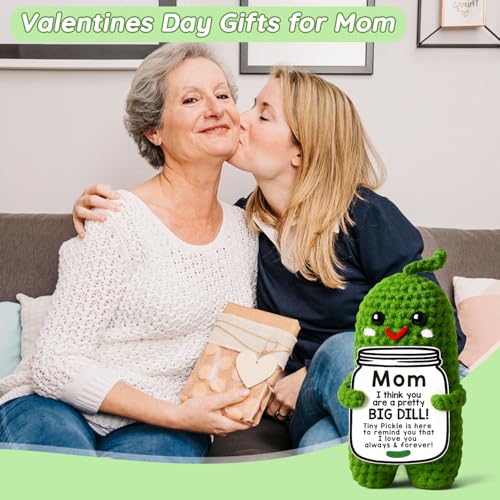 MAMAGIFTREE Valentines Mom Gifts from Daughter or Son, Birthday Gifts for Mom,Crochet Pickle Plush “Big Dill” Gift for Mother in Law or Stepmom Funny I Love You Mama, Small Cute Room Decor - Image 3