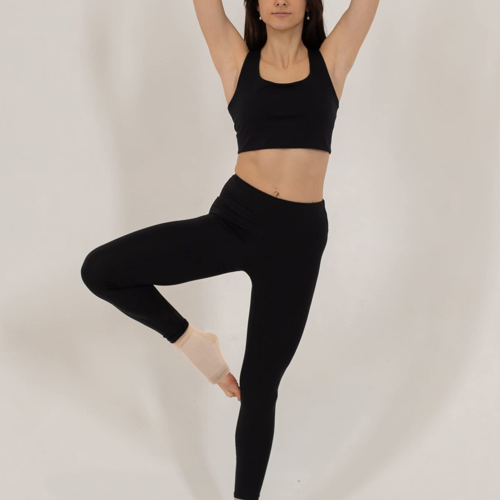 FOMIYES Moisturizing Cracked Heel Socks 4 Sets of Anti-Slip Foot Socks Dry Feel Heel Repair Gel