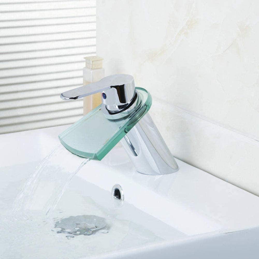 Robinet de salle de bain cascade en verre pour créer une ambiance spa et détente à la maison