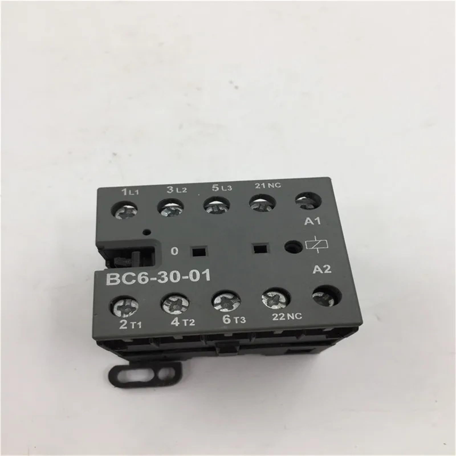 BC6-30-01-01 Mini-contacteurs tripolaires commande CC pour circuit électrique