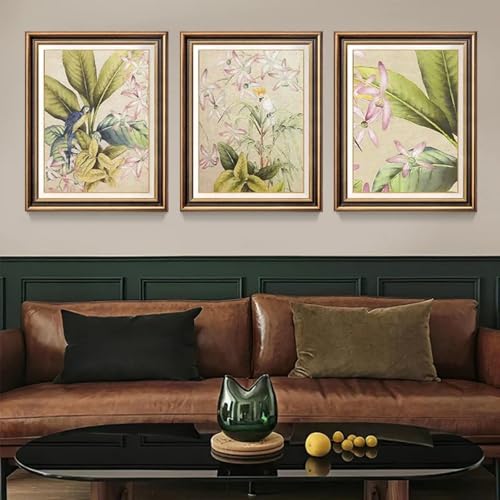 Peinture murale rétro fleurs et oiseaux pour habiller un mur vide sans encombrer