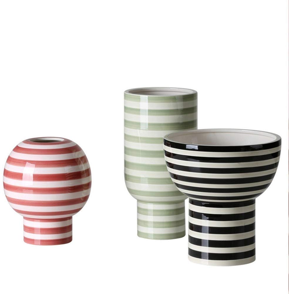 Vase antique en céramique MU idéal pour sublimer la décoration de votre salon
