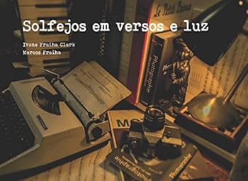 Paperback Solfejos em versos e luz (Portuguese Edition) [Portuguese] Book