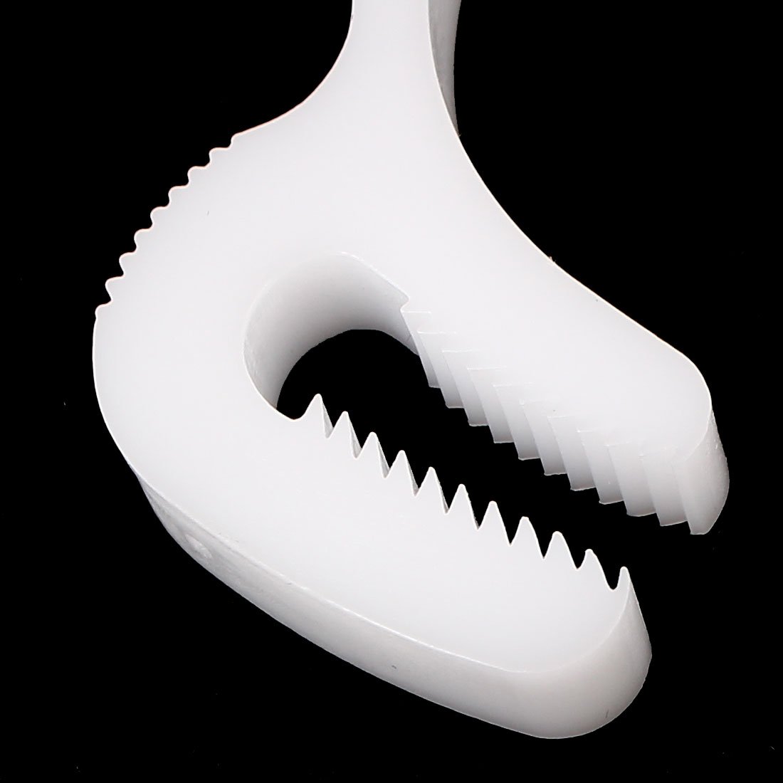 Aexit 31.5mm-34mm Clamping Clamps Range Ratchet Plastic Snap Hose Clamps Fasteners Strap Clamps 4 Pcs