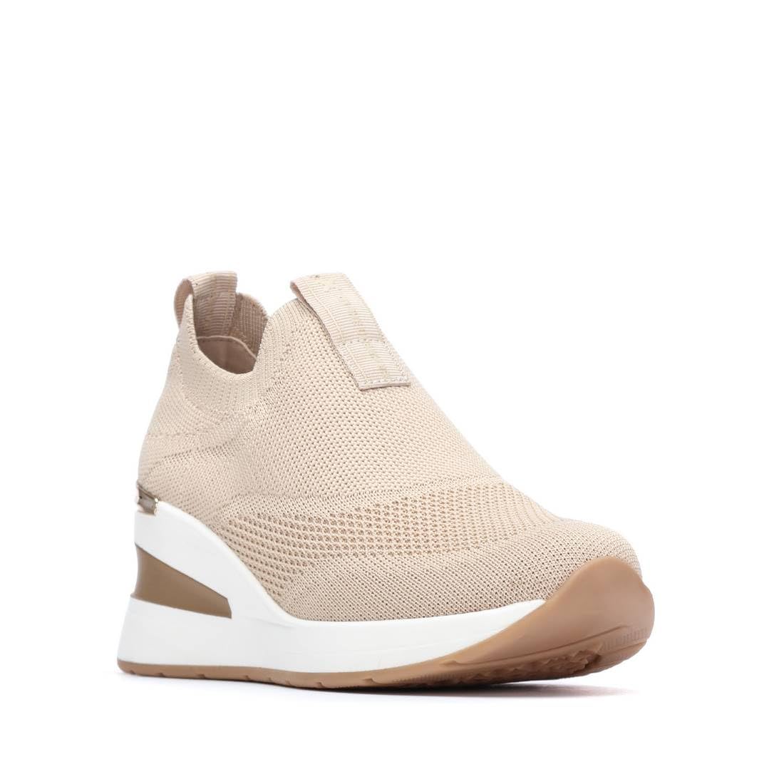 XTI - Zapatilla Mujer - Calzado Cómodo y Versátil - Moda Casual