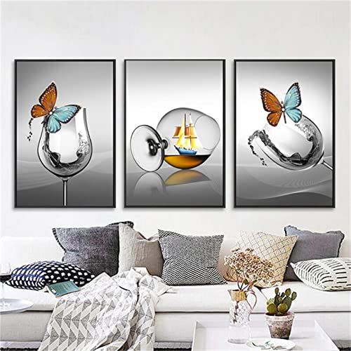 Design de maison moderne avec le lot d'impressions de vin KEBIA au format 20 x 30 cm