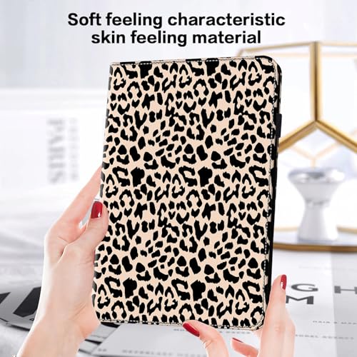 Pochette Samsung Galaxy Tab A11 Plus léopard légère et stylée