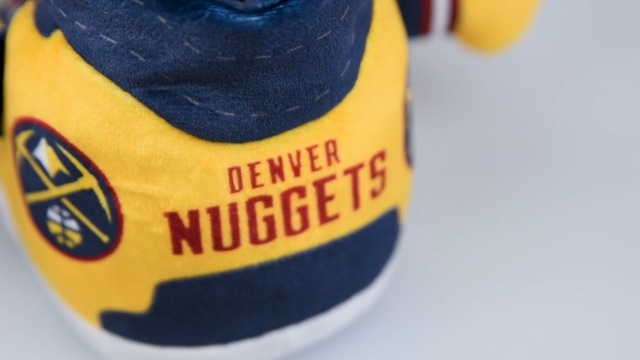 Amazon.com: Bleacher Creatures Denver Nuggets Sneaker 7