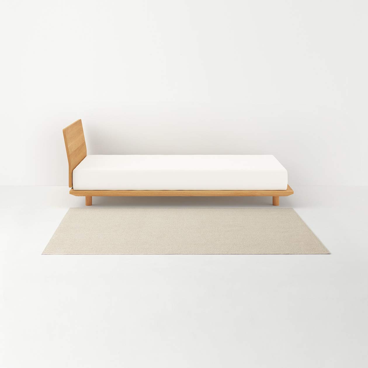 Amazon｜無印良品 麻綿ループパイルラグ/生成 140×200cm 02926489