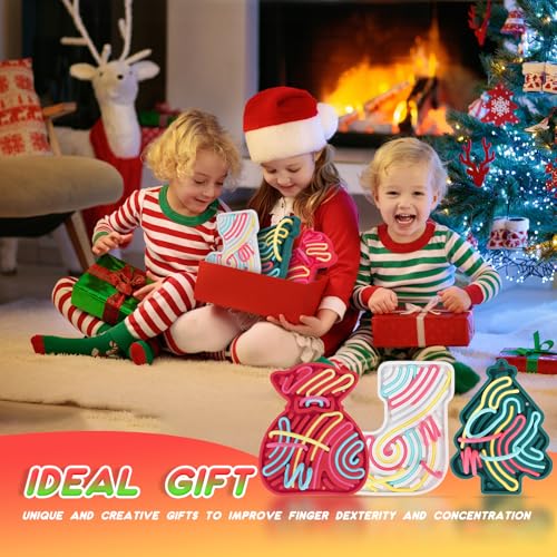 Weihnachten Sensorik Activity Board Spiel, 3PCS Silikon Weihnachtsbaum, Weihnachtssocken, Weihnachtstüten Sensorisches Play Spielzeug für Autismus ADHD Kinder ab 2 Jahr, mit Reisetasche & 54 Schnüren