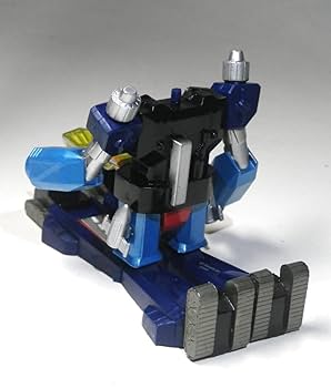 ダイアクロン新品未開封　多様な変形機能を持つ　TSフィギュア4点セット ダイアクロン」ジェット戦闘機に変形する「ホルスヴァーサルター