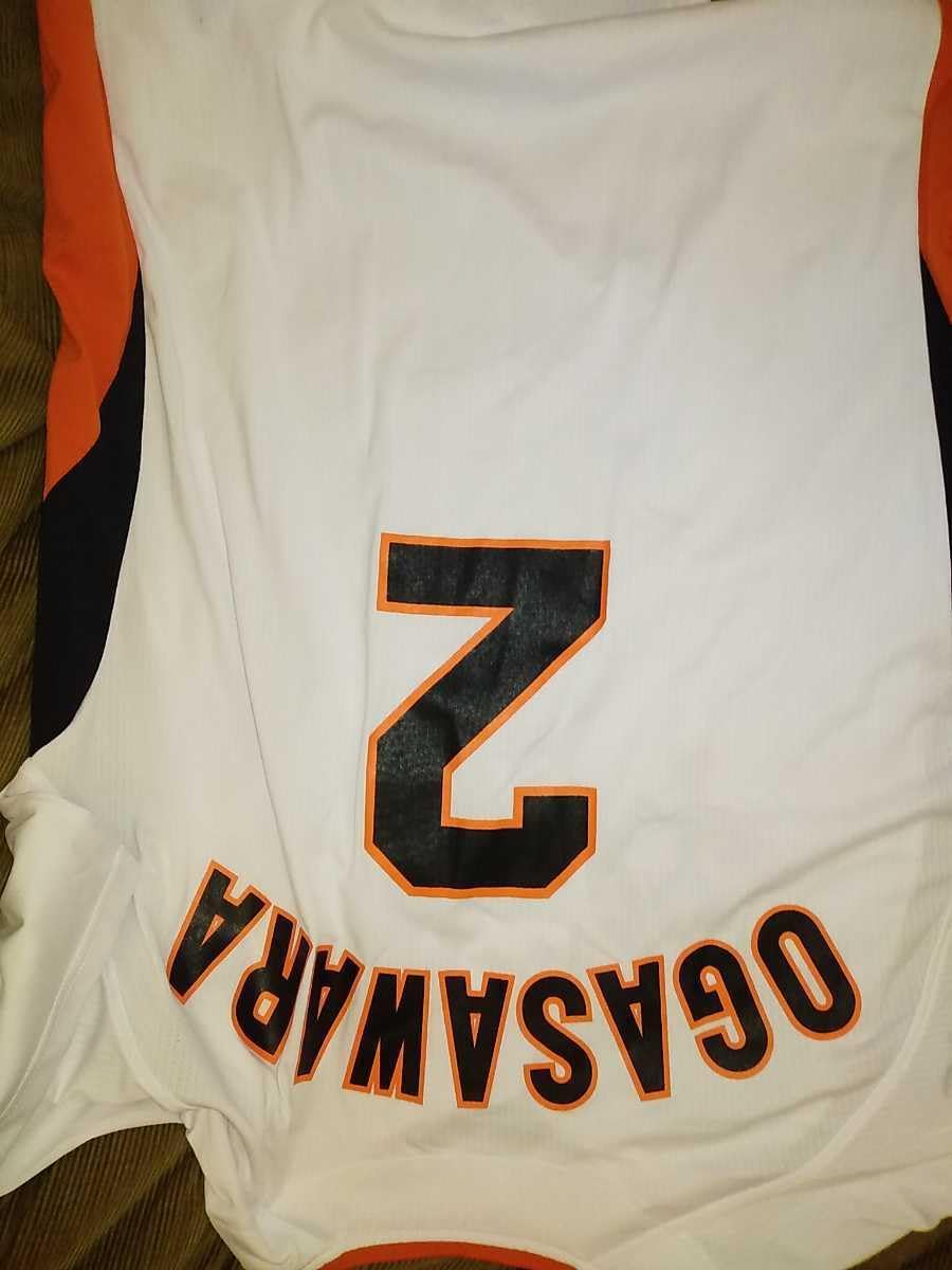 読売巨人軍 小笠原道大 背番号2 オフィシャル ユニフォーム 巨人 小笠原道大 背番号「2」直筆サイン入り応援ユニフォーム&クジラ