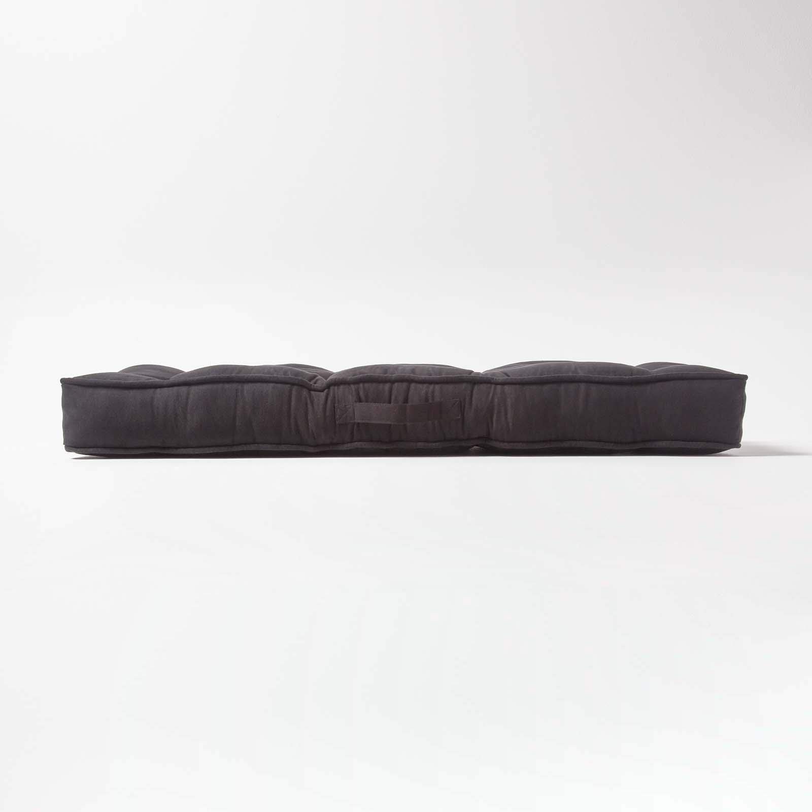 HOMESCAPES Coussin rehausseur pour Canapé 2 Places, Coussin pour Palette ou Matelas de Sol en suédine, Noir, 100 x 48 x 10 cm