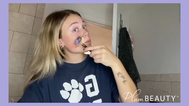 Amazon.com: Plum Beauty Amethyst Facial Roller, helps reduce under-eye  puffiness and dark circles : Beauty & Personal Care