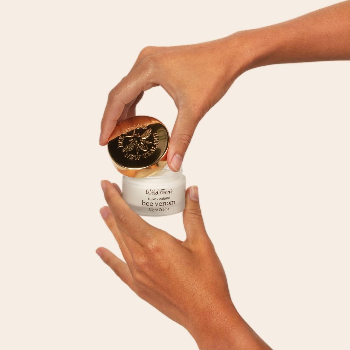 Wild Ferns Bee Venom Night Crème, 96% Natural, 47 grams - Image 7