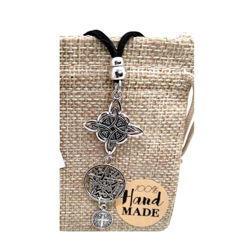 Ya en mundofriki.es: Collar Nudo de Brujas Triple Protección Amuleto Plata | Nudo + Tetragramatón + San Benito. Antelina 65cm Adaptable para Hombre y Mujer | Wicca, Protección contra Hechizos (WG Triple Protección)