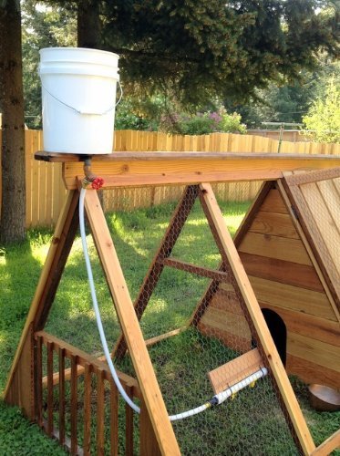 Saddle Styleoasis Poultry Water Nipples, 10 Pack, Sanitary Water For Up To 30 Chickens, Turkeys, Geese Or Ducks #TOP4