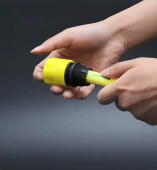 1Pcs Universal Kitchen Garden Watering Tap Hose Pipe Connector Mixer Adaptor Too