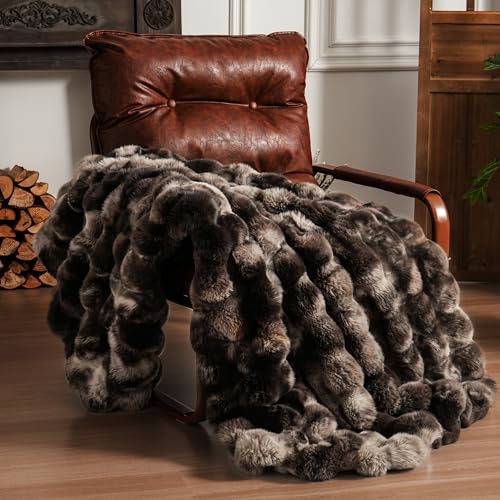 BENVWE Fluffy Faux Fur Throw Blanket for Couch, Soft Plush Thick ...