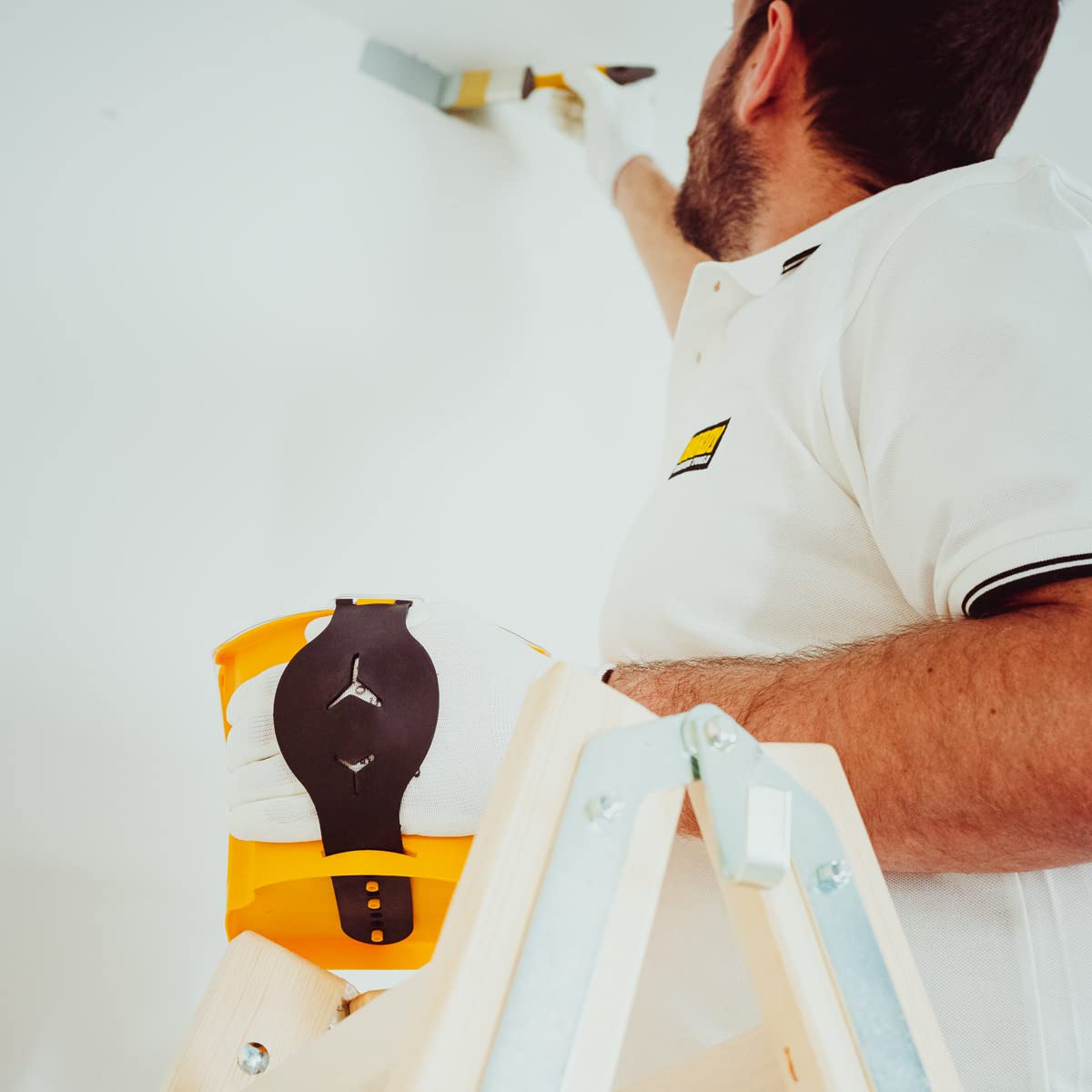 HARDY WORKING TOOLS A0146-329901 Seau de peinture avec 5 inserts transparents, gobelet de peinture de 2 l, poignée réglable, seau en plastique, seau de chantier, avec rainures spéciales, jaune