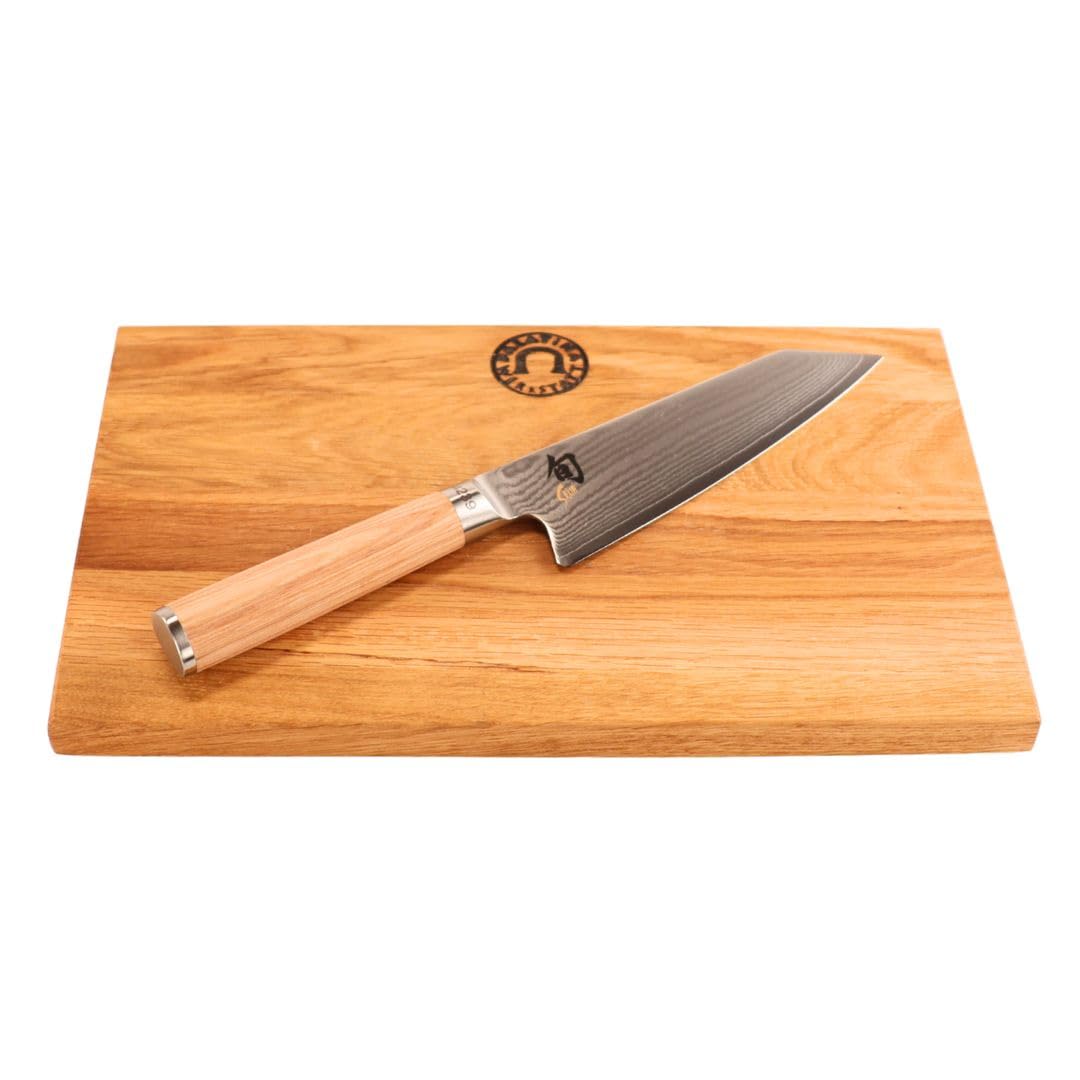 Kai Shun Classic White Kiritsuke DM-0777W - Cuchillo de damasco de edición limitada (5555 unidades) + tabla de cortar roble 30 x 20 cm, cuchillo de chef japonés con damasco de 32 capas, pulido por
