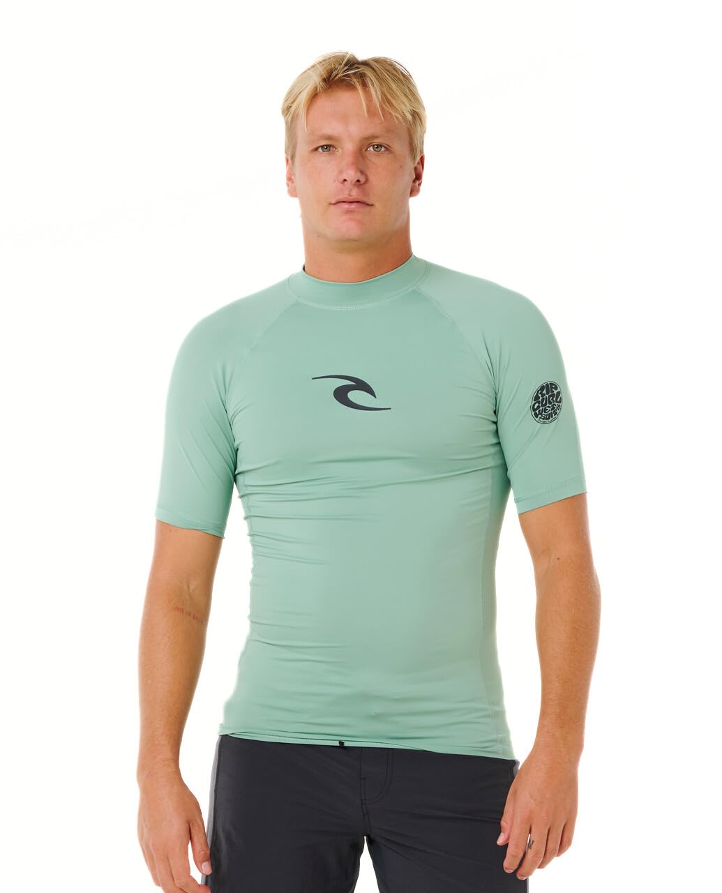 Rip Curl Men's Waves UPF 50 Performance Short Sleeve Rashguard