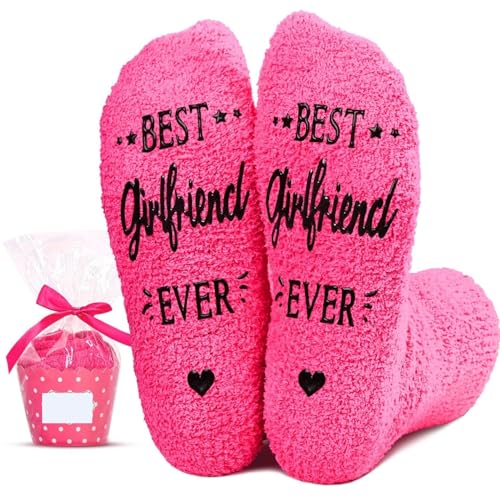 Idée cadeau pour petite amie : chaussettes douillettes pour soirée cocooning