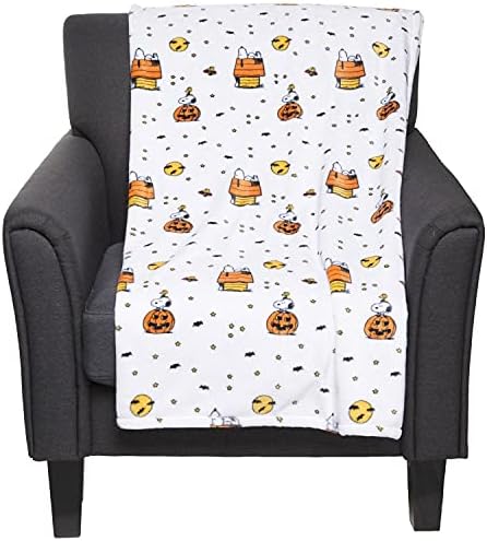 Berk Shire Peanuts Snoopy and Woodstock Spooky Halloween Fleece Throw Blanket - 50x70 (Pumpkin)