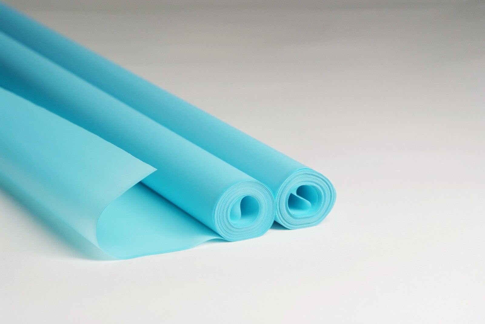 Cellophane Wrap Hamper Florist Film - 800mm Wide x 10m Long - 2 Rolls (20m) - Blue | Wrapping Paper & Gift Wrap for Bouquets, Baskets & Hampers – Supplied On a Roll with No Cardboard Core
