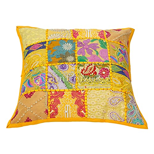 Housses de coussin patchwork jaune pour une ambiance bohème au salon - 4