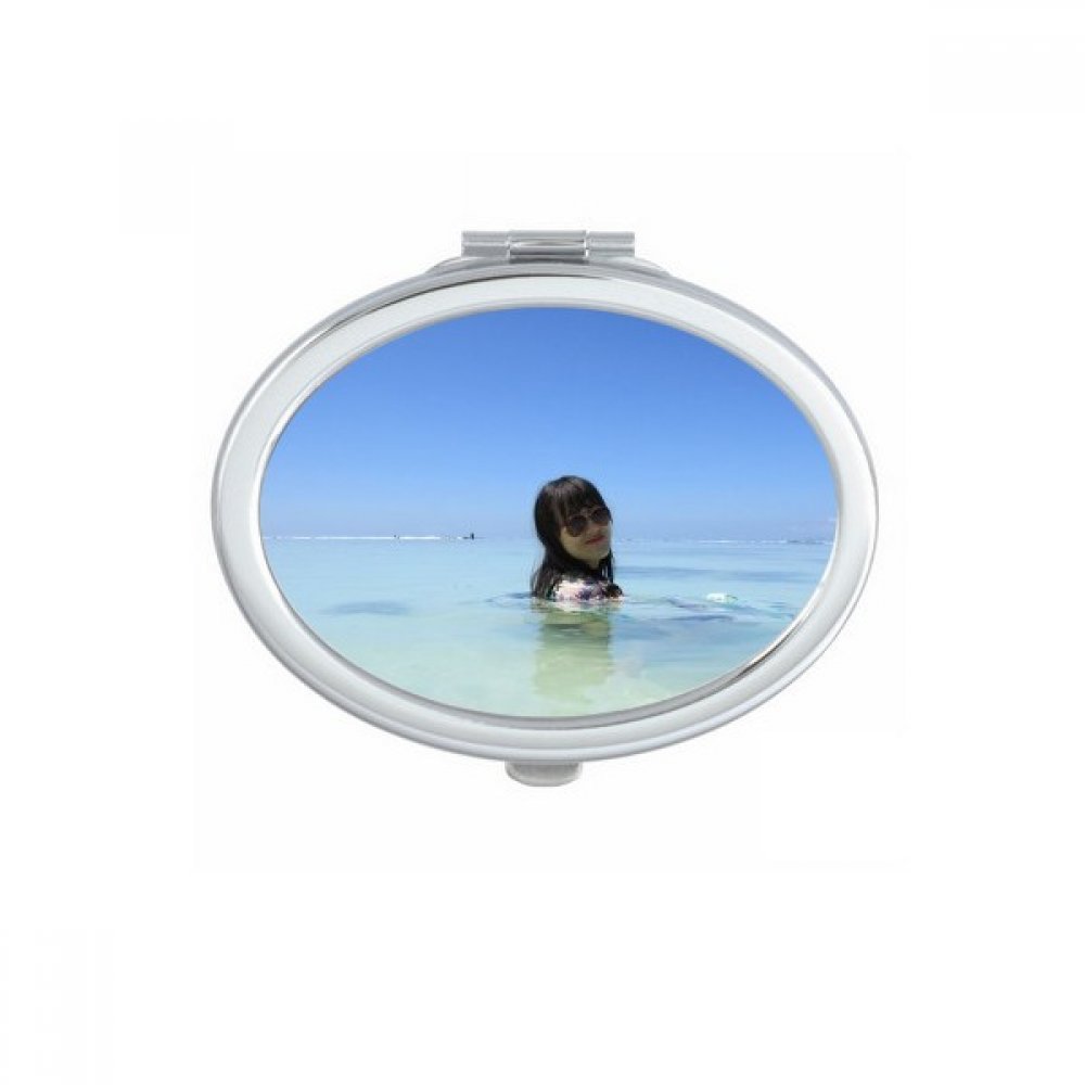 Miroir compact portable idéal pour vos retouches en voyage