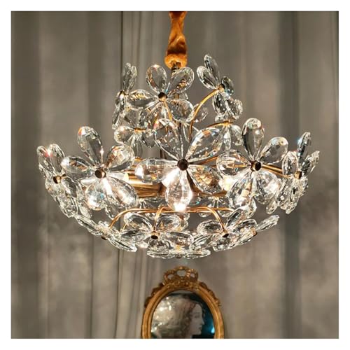 Lustre en cristal moderne pour en finir avec les pièces sombres et tristes