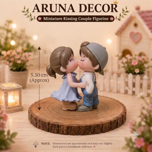 Image of Miniature Cute Couple Figurines, Decorative Dollhouse Accessories, Collectible Gift Set, Mini Garden Decoration