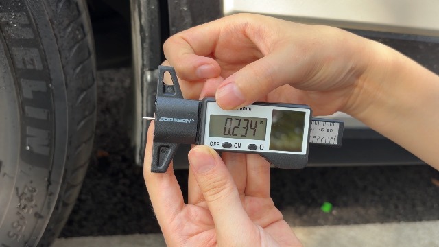 Image of GODESON Digital Tire Tread Depth Gauge -Reads 32NDS, Inch & MM /Solar /Battery Hybrid Power /1 inch (25.4mm) Range /Accurate Tire Thread Depth Gauge Tool Suitable for Cars, Trucks, Motorcycles