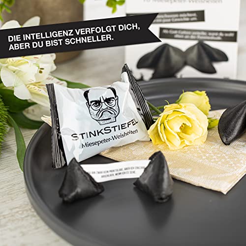 Stinkstiefel 10 schwarze Glückskekse - Made in Germany - Schwarzer Humor mit fiesen Sprüchen - Mitbringsel - Geburtstag – Silvester Geschenke klein